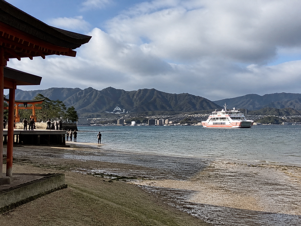 宮島海邊與渡輪
