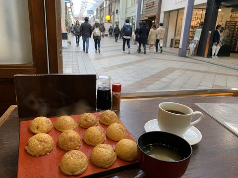姬路商店街的明石燒與咖啡