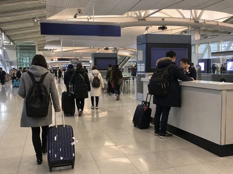 關西空港照常運作的旅客動線