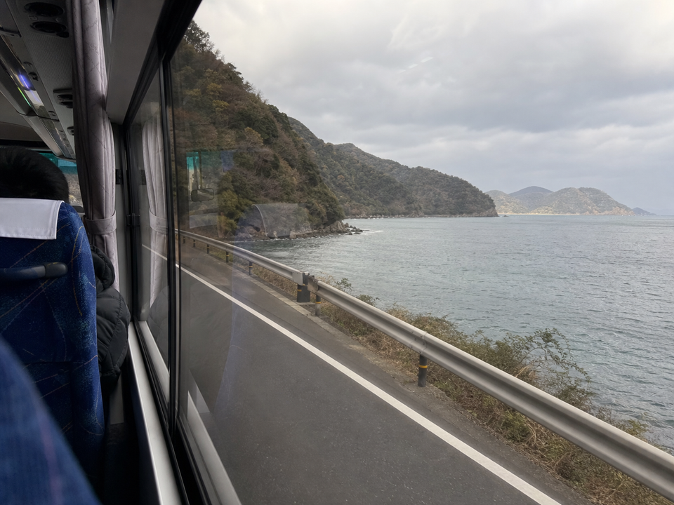丹後半島巴士窗外的冬海岸