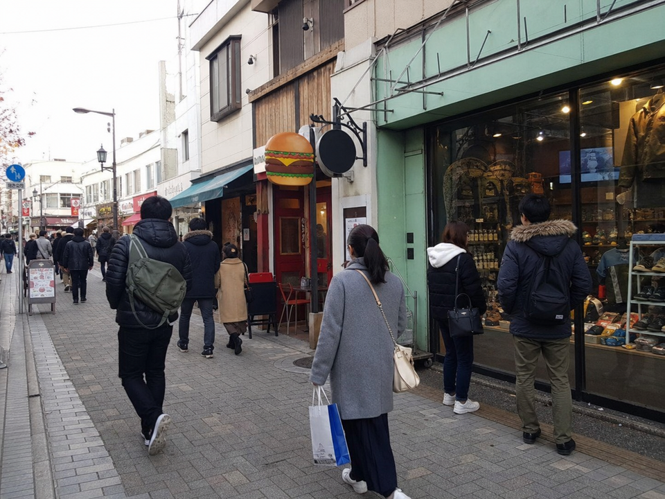 橫須賀どぶ板通り的日常街景